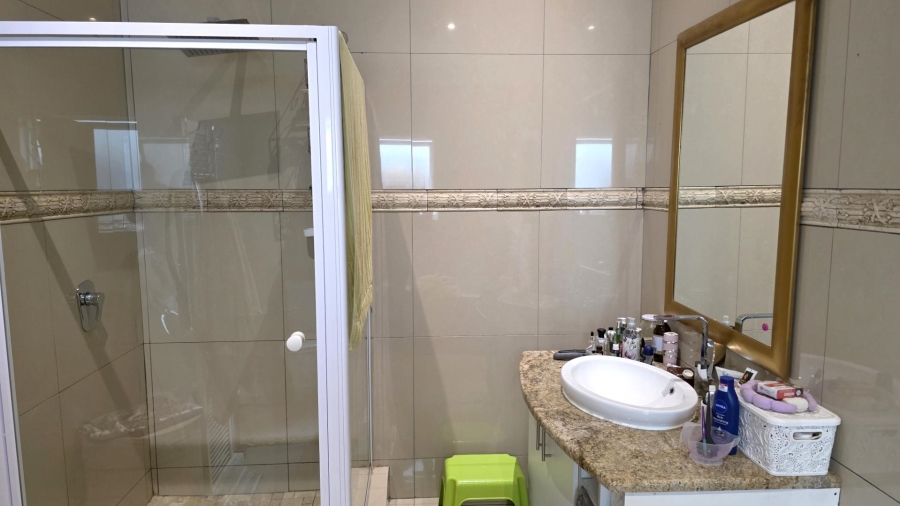 3 Bedroom Property for Sale in Caribbean Beach Club North West